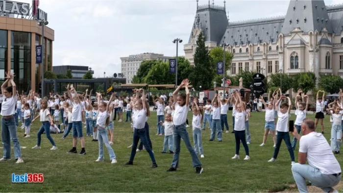flashmod Romania danseaza la Iasi 2025 3