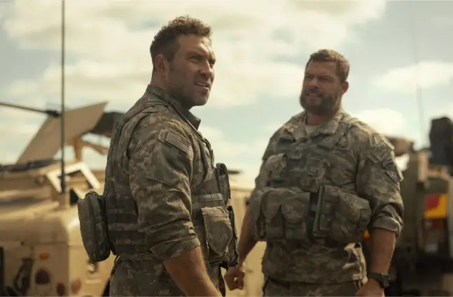 alan ritchson intro secventa din filmul war machine 2026