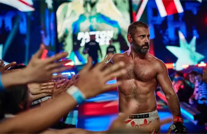 Daniel MacPherson in rolul principal din filmul Bestia din 2026