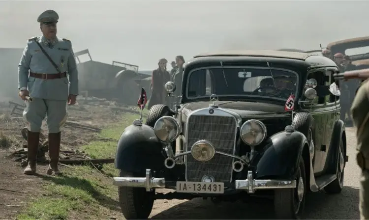 Russell Crowe în rolul procurorului din filmul Nuremberg