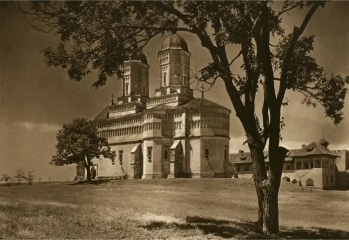 Imagine de epoca Manastirea Cetatuia Iasi secolul XIX