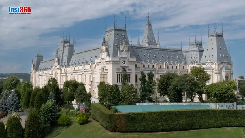Privire panoramica a Palatul Culturii din Iași