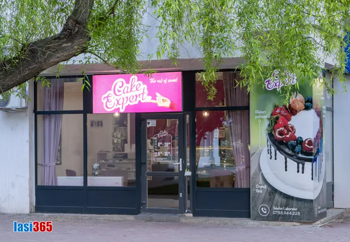 Cofetăria Cake Expert din Iași Nicolina - vedere exterioară