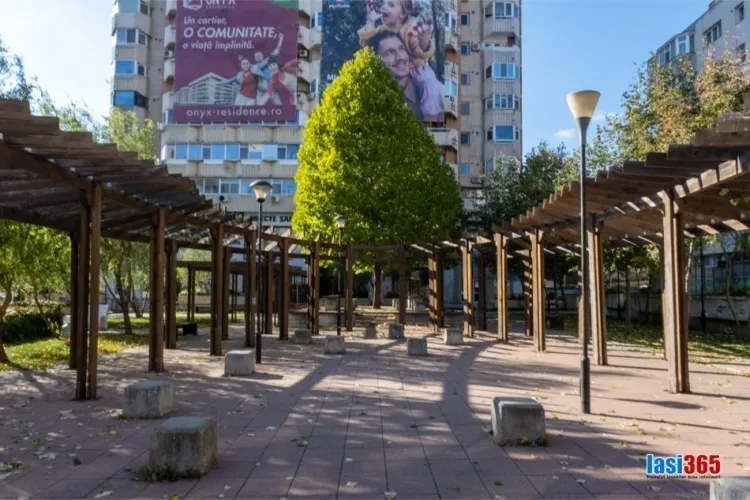Imagine din interiorul Esplanadei Mimozei din Cartier Pacurari