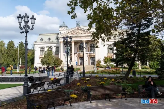 Imagine din Parcul Esplanada Teatrului Național din Iași