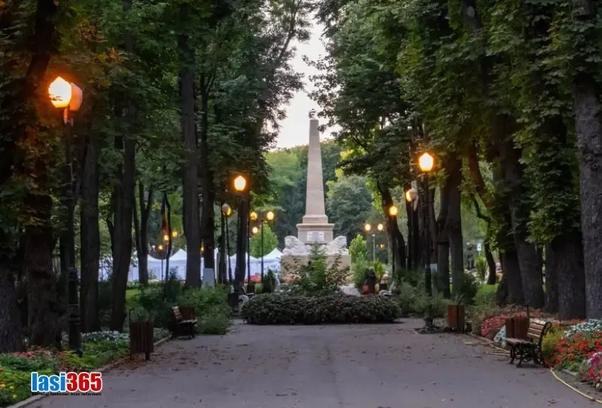 obeliscul cu lei din parcul copou