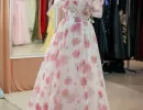 Rochie de seară florală roz &ndash; T&acirc;rg de nunți Palas Mall Iași, mai 2026