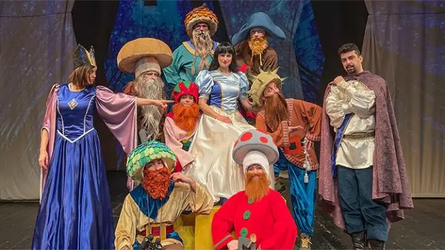 Alba ca zapada in programul Teatrului Luceafarul din Iasi