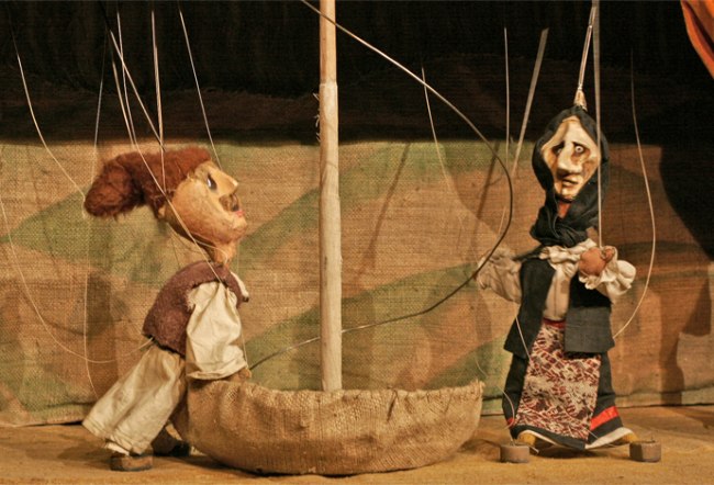 Spectacolul de teatru pentru copii "Punguța cu doi bani" în programul Teatrului Luceafărul din Iași
