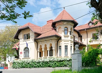 Fațada exterioară a Casei Memoriale Mihai Codreanu pe strada Rece din Iași