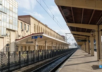 Imagine cu peroanele Gării Iași una din porțile de intrare in oraș