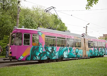 Tramvaiul gândurilor – spectacol de teatru în tramvai