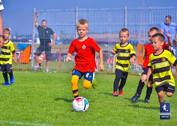 Mici fotbalisti la concursul de fotbal pentru copii Miroslava Youth Cup Iasi