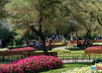 Parcul de pe Esplanada Alexandru cel bun din Iasi 1