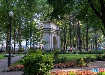 Parcul Expoziției unul dintre cele mai frumoase parcuri din Iași