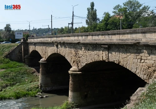 Imagine cu Podul de Piatra din Iasi 1