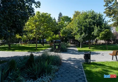 Imagini cu aleile Parcului Mitocul Maicilor din Iasi