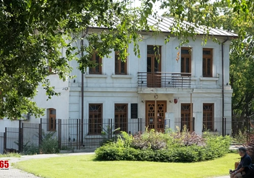 Sinagoga Merarilor Iasi fatada neoclasica monument istoric