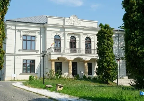 Fațada exterioară a Casei Memoriale Vasile Pogor din Iași, clădire din 1850