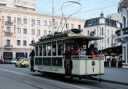 Plimbare cu Tramvaiul 1 in Iasi in cadrul programului Retro Tram Tour